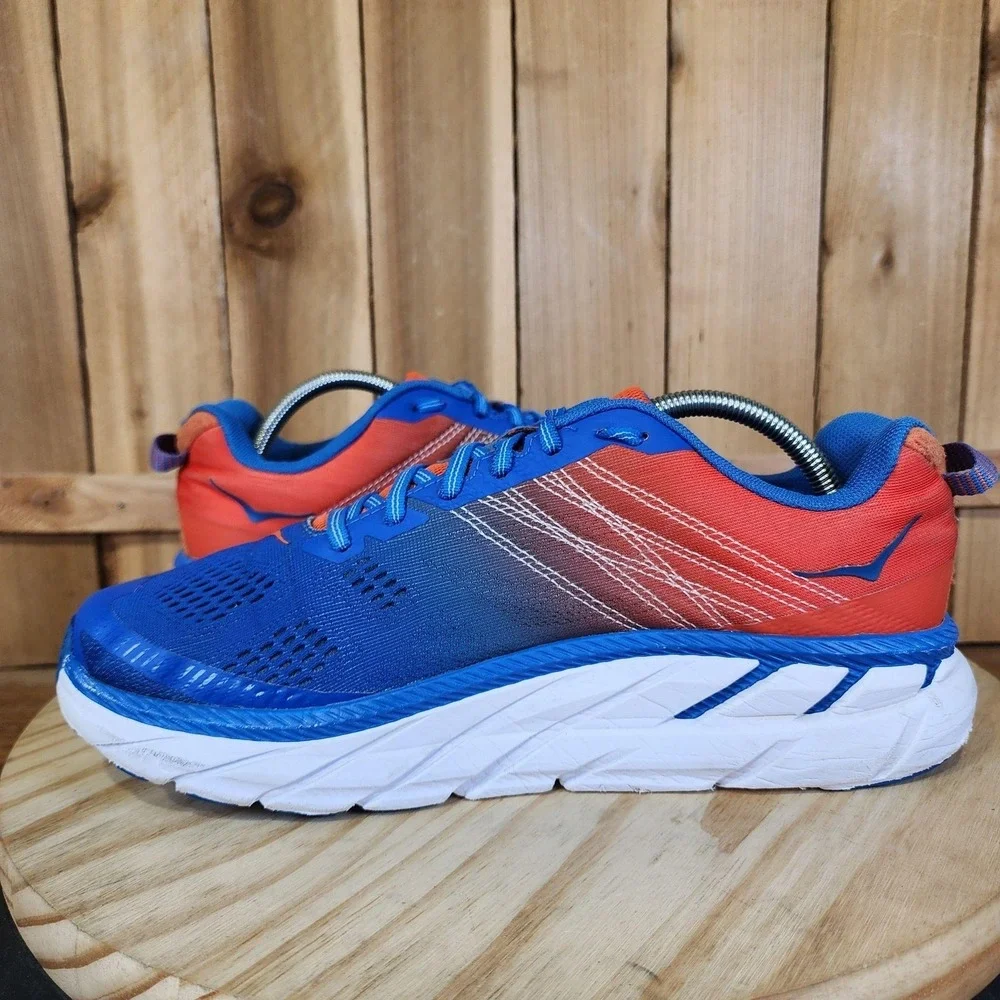 Hoka One One hoka one